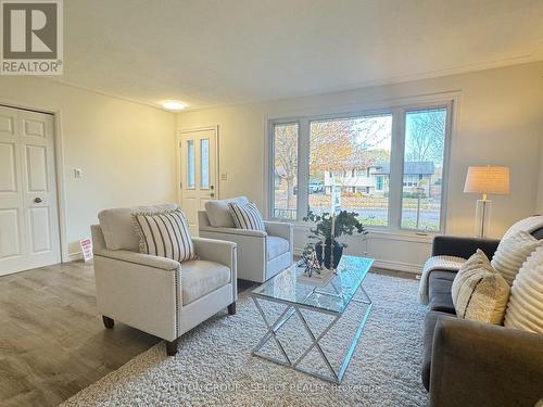 275 Robin Road, London, ON - Indoor Photo Showing Living Room