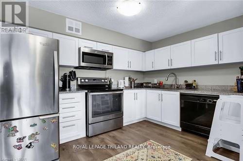 312 - 5 Jacksway Crescent, London, ON - Indoor Photo Showing Kitchen With Stainless Steel Kitchen