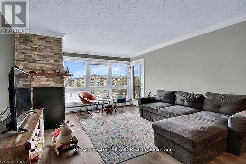 312 - 5 Jacksway Crescent, London, ON - Indoor Photo Showing Living Room