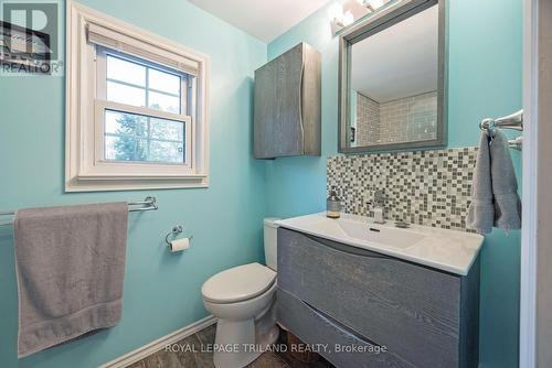 357 Sunset Drive, Central Elgin, ON - Indoor Photo Showing Bathroom