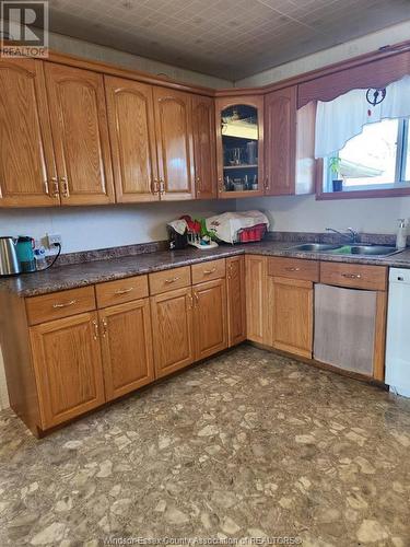 1935 Fox Run Road, Leamington, ON - Indoor Photo Showing Kitchen With Double Sink