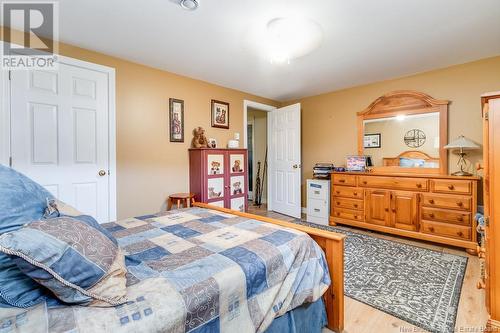 10 Cumberland Court, Fredericton, NB - Indoor Photo Showing Bedroom