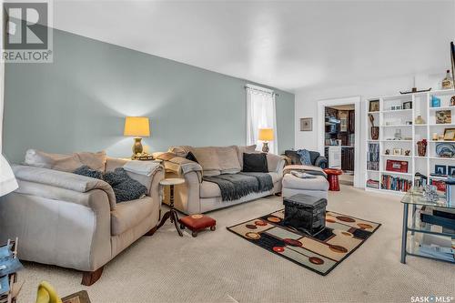 2128 Reynolds Street, Regina, SK - Indoor Photo Showing Living Room