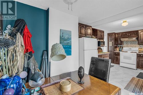 2128 Reynolds Street, Regina, SK - Indoor Photo Showing Kitchen