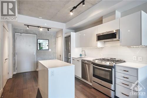 224 Lyon Street Unit#711, Ottawa, ON - Indoor Photo Showing Kitchen With Upgraded Kitchen