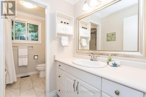 173 Toronto Street, Barrie, ON - Indoor Photo Showing Bathroom