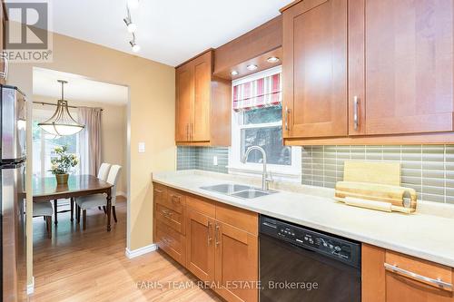 173 Toronto Street, Barrie, ON - Indoor Photo Showing Kitchen With Double Sink