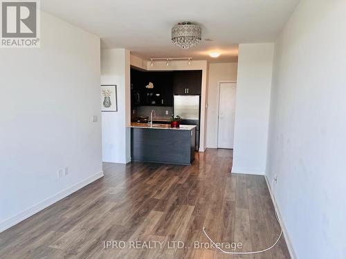 506 - 4633 Glen Erin Drive, Mississauga, ON - Indoor Photo Showing Kitchen