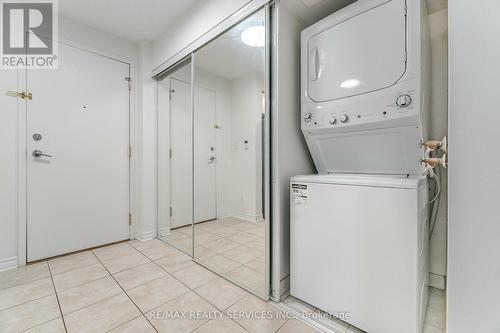 717 - 3880 Duke Of York Boulevard, Mississauga, ON - Indoor Photo Showing Laundry Room