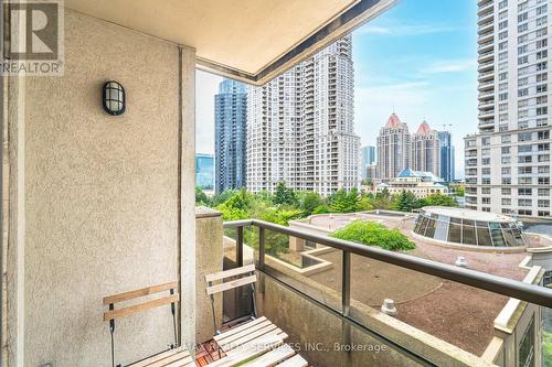 717 - 3880 Duke Of York Boulevard, Mississauga, ON - Outdoor