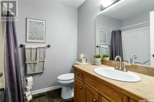 404 2909 Arens Road E, Regina, SK - Indoor Photo Showing Bathroom