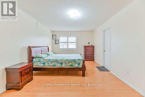 169 Crystal Glen Crescent, Brampton, ON - Indoor Photo Showing Bedroom