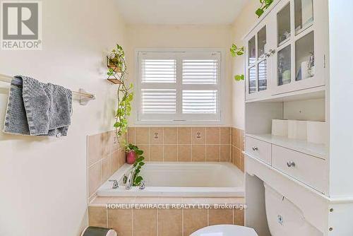 169 Crystal Glen Crescent, Brampton, ON - Indoor Photo Showing Bathroom