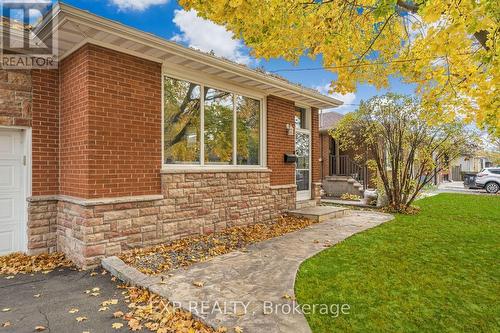 54 Swanhurst Boulevard, Mississauga, ON 