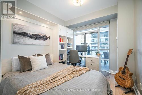 2207 - 16 Brookers Lane, Toronto, ON - Indoor Photo Showing Bedroom