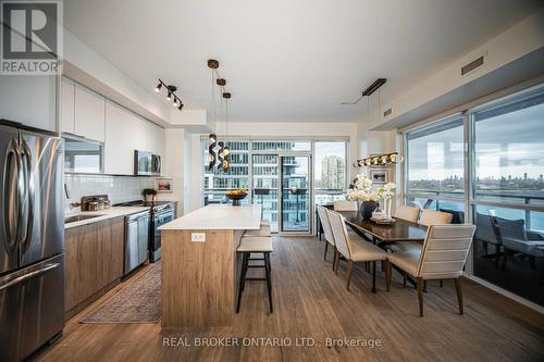 2207 - 16 Brookers Lane, Toronto, ON - Indoor Photo Showing Kitchen With Upgraded Kitchen