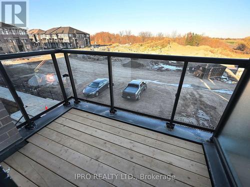 121 - 1573 Rose Way, Milton, ON - Outdoor