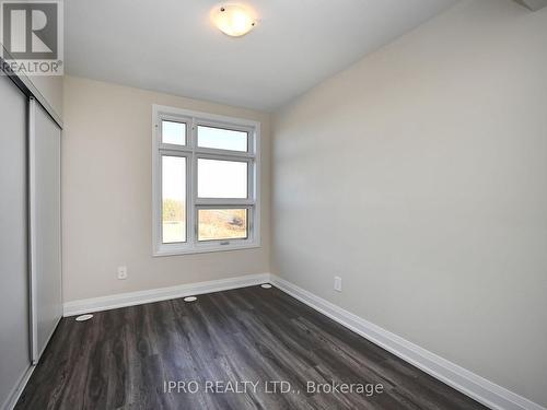 121 - 1573 Rose Way, Milton, ON - Indoor Photo Showing Other Room