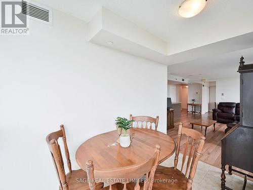 808 - 3 Marine Parade Drive, Toronto, ON - Indoor Photo Showing Dining Room