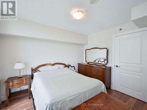 808 - 3 Marine Parade Drive, Toronto, ON - Indoor Photo Showing Bedroom