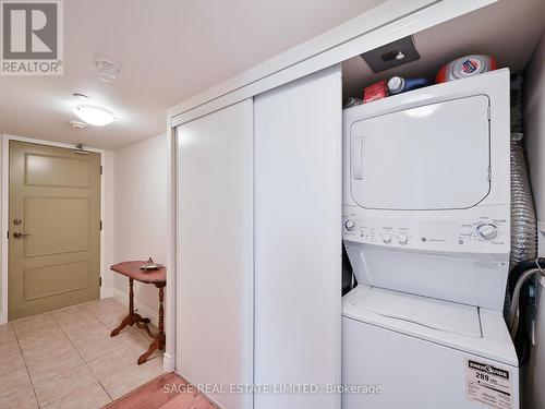 808 - 3 Marine Parade Drive, Toronto, ON - Indoor Photo Showing Laundry Room