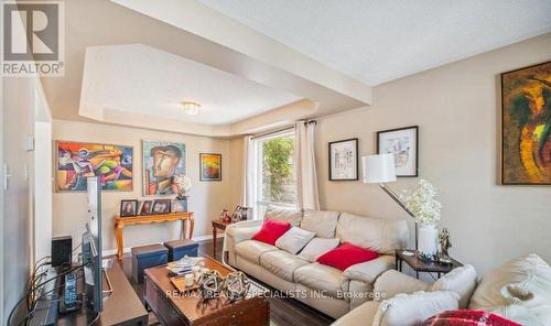 265 - 2534 Carberry Way, Oakville, ON - Indoor Photo Showing Living Room