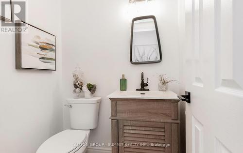 3363 Smoke Tree Road, Mississauga, ON - Indoor Photo Showing Bathroom