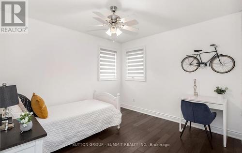 3363 Smoke Tree Road, Mississauga, ON - Indoor Photo Showing Bedroom