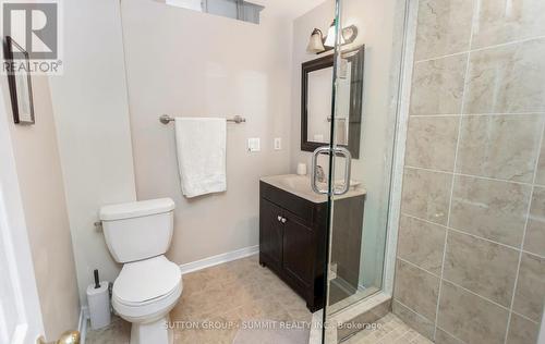 3363 Smoke Tree Road, Mississauga, ON - Indoor Photo Showing Bathroom