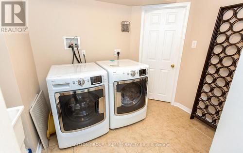 3363 Smoke Tree Road, Mississauga, ON - Indoor Photo Showing Laundry Room