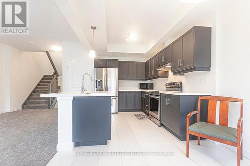 45 Bensley Lane, Hamilton, ON - Indoor Photo Showing Kitchen