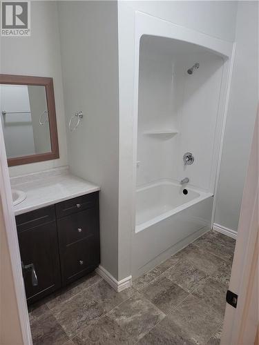 5 Maclachlan Street, Sudbury, ON - Indoor Photo Showing Bathroom