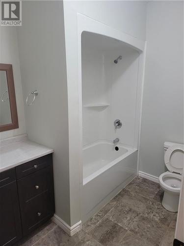 5 Maclachlan Street, Sudbury, ON - Indoor Photo Showing Bathroom