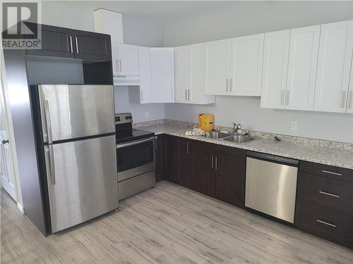 5 Maclachlan Street, Sudbury, ON - Indoor Photo Showing Kitchen With Double Sink