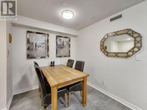 521 - 270 Wellington Street W, Toronto, ON - Indoor Photo Showing Dining Room