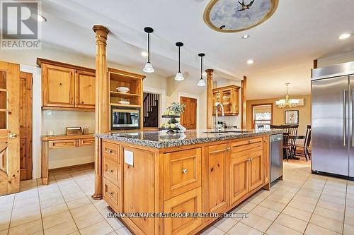 1733 Dufferin Street, Whitby, ON - Indoor Photo Showing Kitchen With Upgraded Kitchen