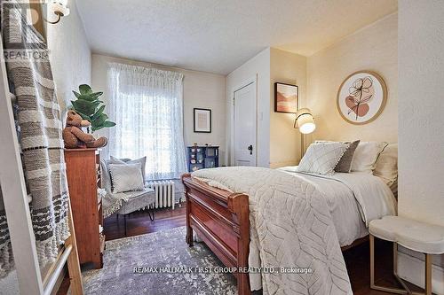 1733 Dufferin Street, Whitby, ON - Indoor Photo Showing Bedroom