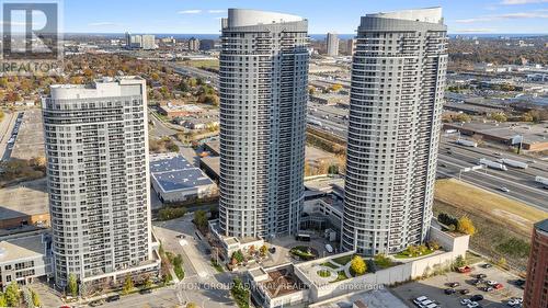 418 - 135 Village Green Square, Toronto, ON - Outdoor With Facade