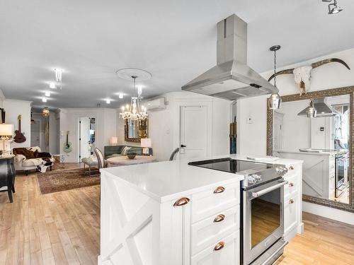 Cuisine - 8010 Rue De Londres, Brossard, QC - Indoor Photo Showing Kitchen