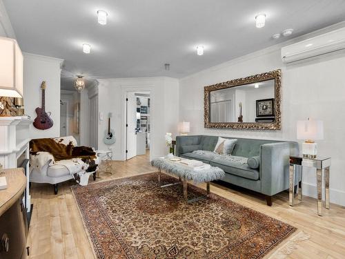 Salon - 8010 Rue De Londres, Brossard, QC - Indoor Photo Showing Living Room