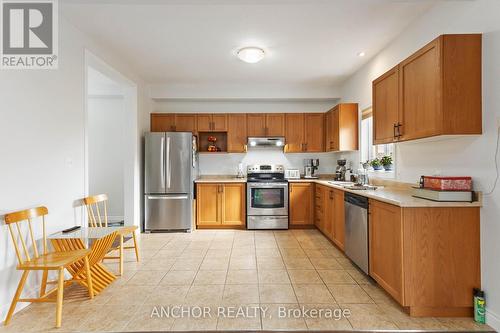 2557 Asima Drive, London, ON - Indoor Photo Showing Kitchen