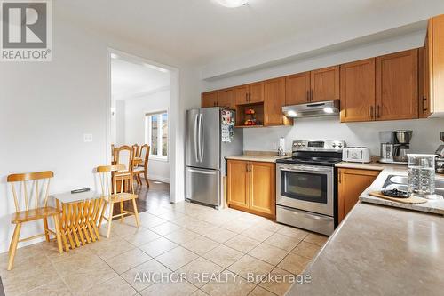 2557 Asima Drive, London, ON - Indoor Photo Showing Kitchen