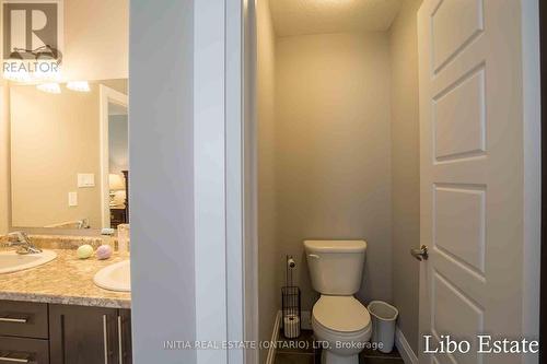 753 Kleinburg Drive, London, ON - Indoor Photo Showing Bathroom