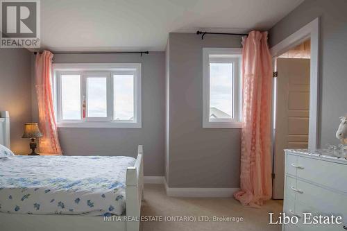 753 Kleinburg Drive, London, ON - Indoor Photo Showing Bedroom