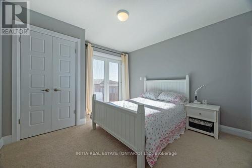 753 Kleinburg Drive, London, ON - Indoor Photo Showing Bedroom