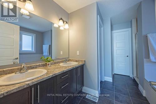 753 Kleinburg Drive, London, ON - Indoor Photo Showing Bathroom