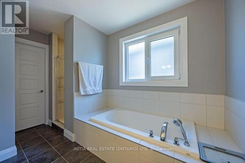 753 Kleinburg Drive, London, ON - Indoor Photo Showing Bathroom