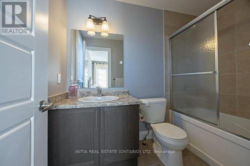 753 Kleinburg Drive, London, ON - Indoor Photo Showing Bathroom