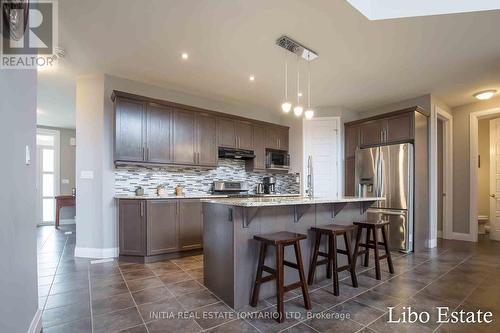 753 Kleinburg Drive, London, ON - Indoor Photo Showing Kitchen With Upgraded Kitchen