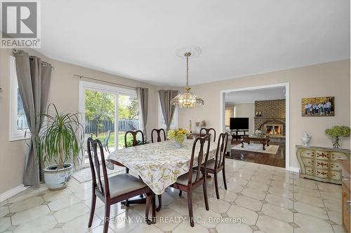 185 Dianawood Ridge, Vaughan, ON - Indoor Photo Showing Dining Room